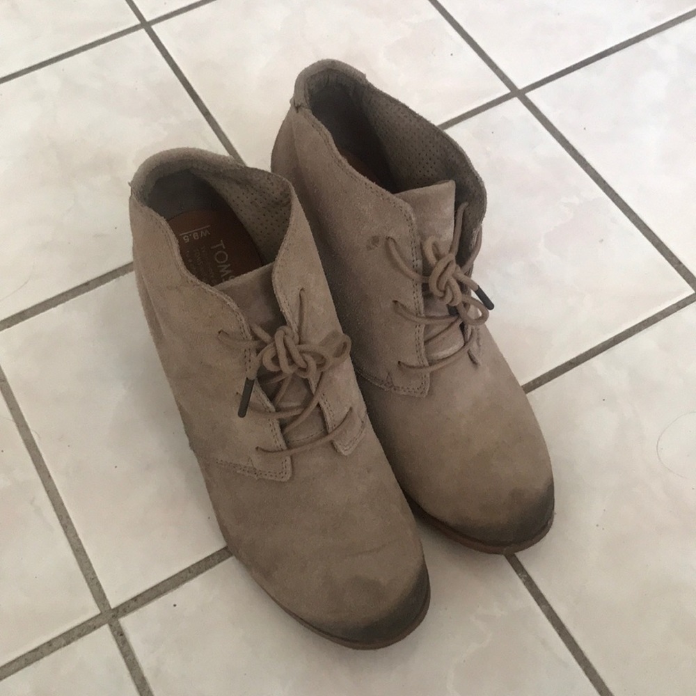 Lunata Lace Up Bootie